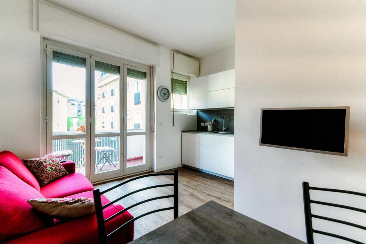 Апартаменты Joivy Superb Flat With Balcony Комо Экстерьер фото