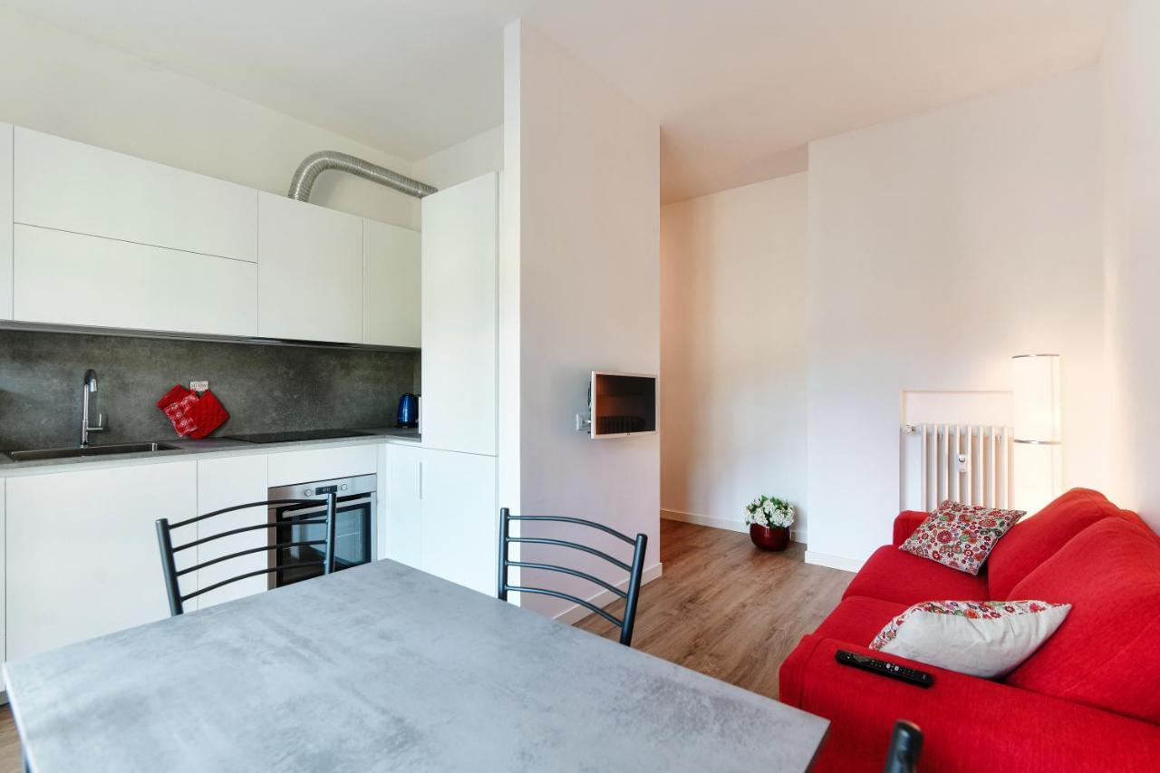 Апартаменты Joivy Superb Flat With Balcony Комо Экстерьер фото