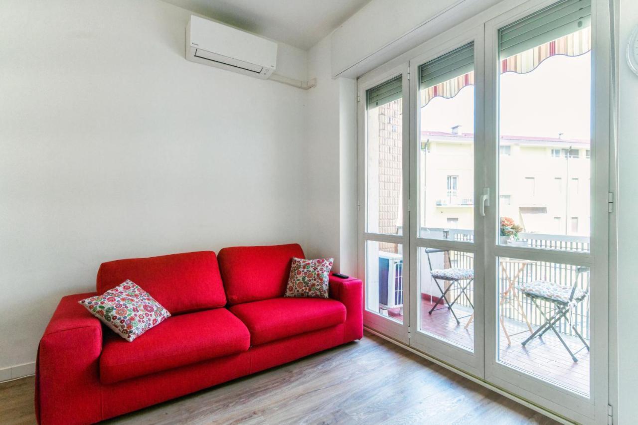 Апартаменты Joivy Superb Flat With Balcony Комо Экстерьер фото